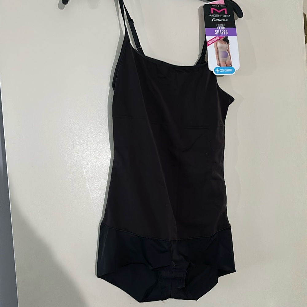 BRAND NEW WOMEN'S SIZE LARGE MAIDENFORM FLEXEES COOL COMFORT FIRM ROMPER.
